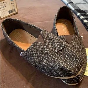 Brand new Toms. Never been worn.